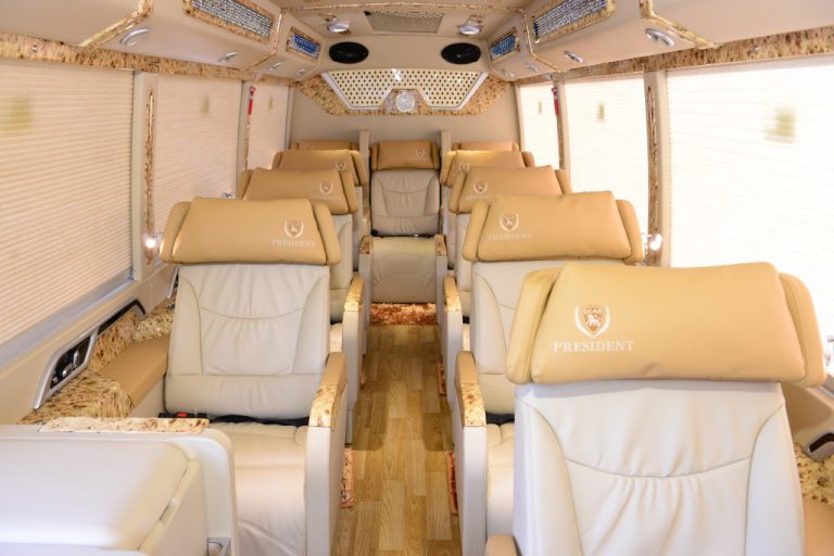 Fuso President 12 chỗ