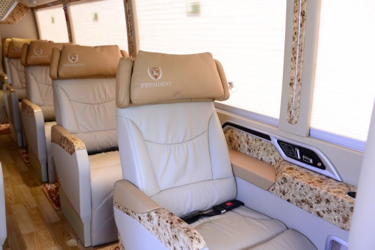 Fuso President 12 chỗ