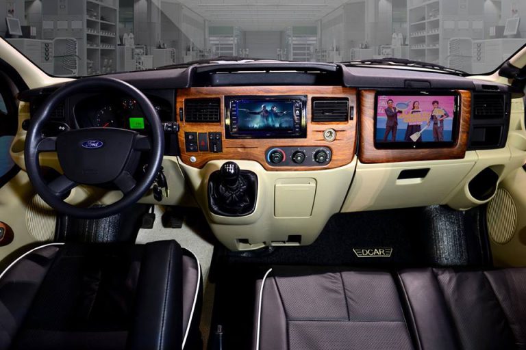 Xe Ford Transit Limousine Phiên Bản Dcar X Plus 10 Chỗ