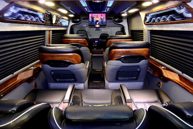 Xe Ford Transit Limousine Phiên Bản Dcar X Plus 10 Chỗ