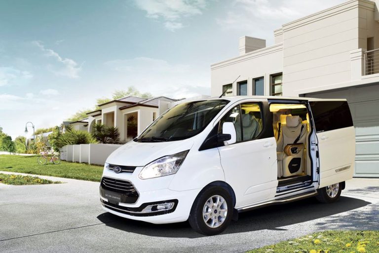 Xe Ford Tourneo Limousine Phiên Bản Limited
