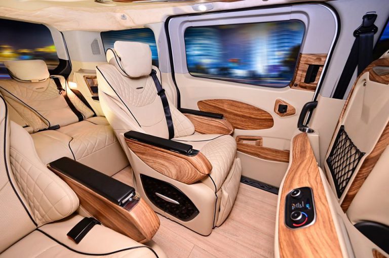 Xe Ford Tourneo Limousine Phiên Bản Limited
