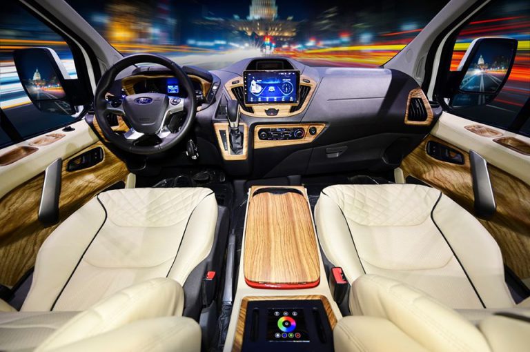 Xe Ford Tourneo Limousine Phiên Bản Limited