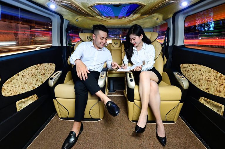 Ford Tourneo Dcar Limousine 7 Chổ Phiên Bản Tiêu Chuẩn
