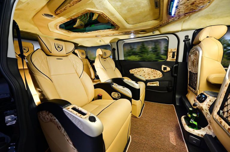 Ford Tourneo Dcar Limousine 7 Chổ Phiên Bản Tiêu Chuẩn