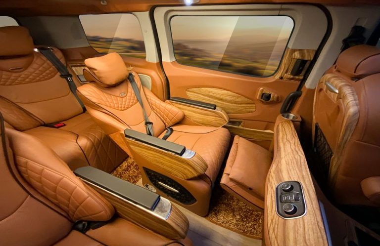 Xe Ford Tourneo Limousine Phiên Bản Limited