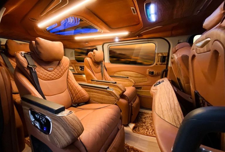Xe Ford Tourneo Limousine Phiên Bản Limited