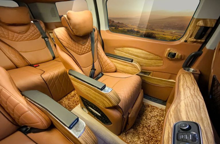 Xe Ford Tourneo Limousine Phiên Bản Limited