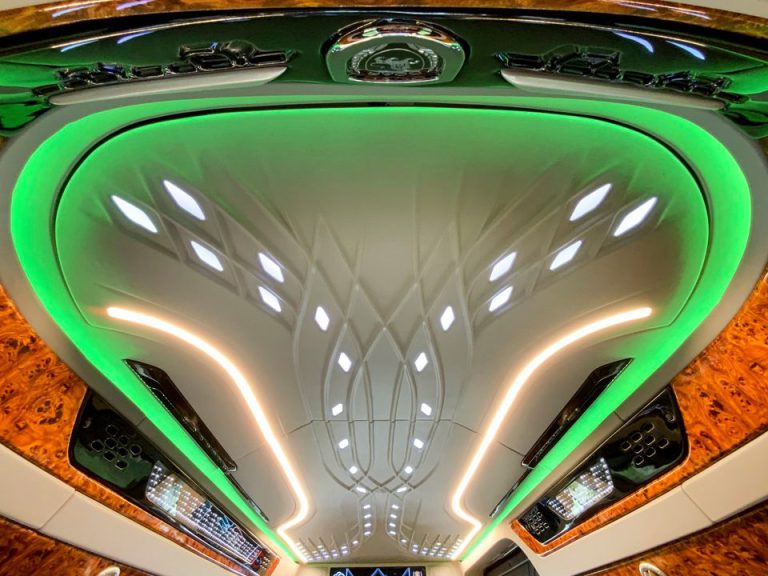 Hyundai Solati Limousine 12 Chổ Dcar Thương Gia 2023