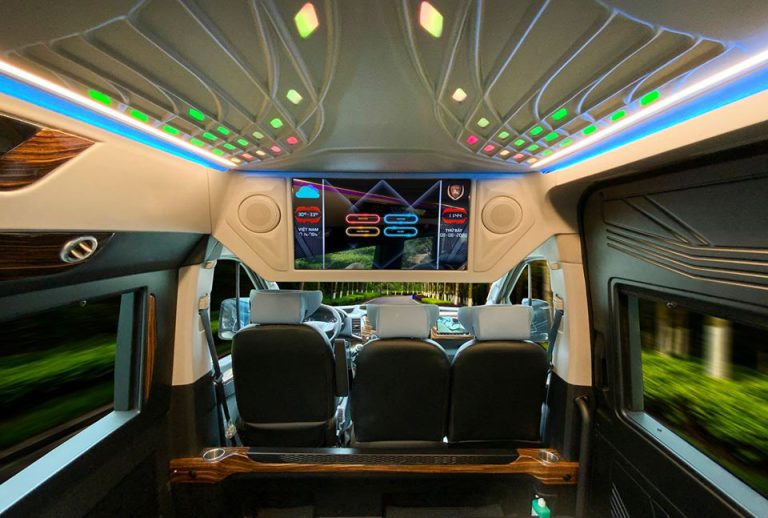 Hyundai Solati Limousine 12 Chổ Dcar Thương Gia 2023