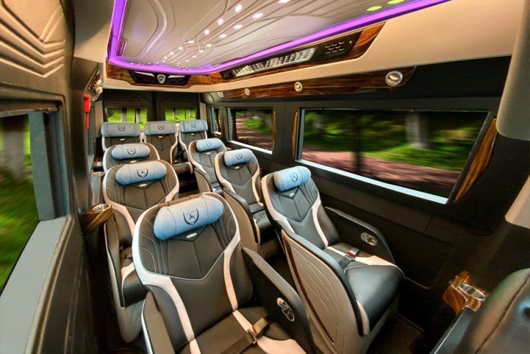 Hyundai Solati Limousine 12 Chổ Dcar Thương Gia 2023