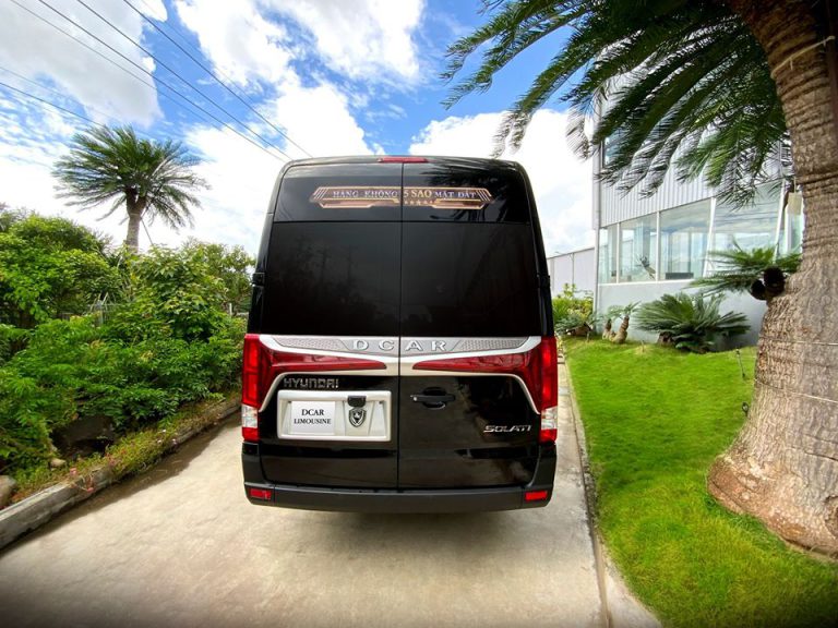 Hyundai Solati Limousine 12 Chổ Dcar Thương Gia 2023