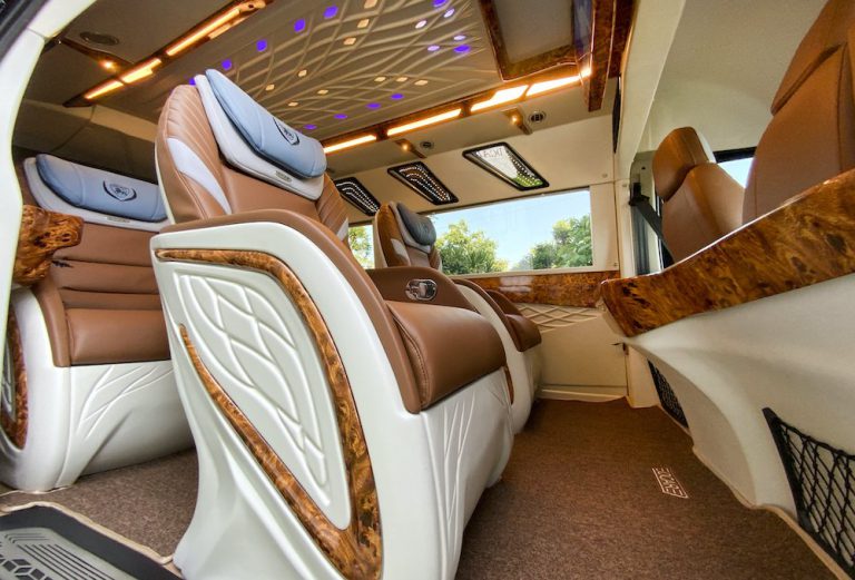 Giới Thiệu Ford Transit Limousine Dcar Hạng thương Gia 2023