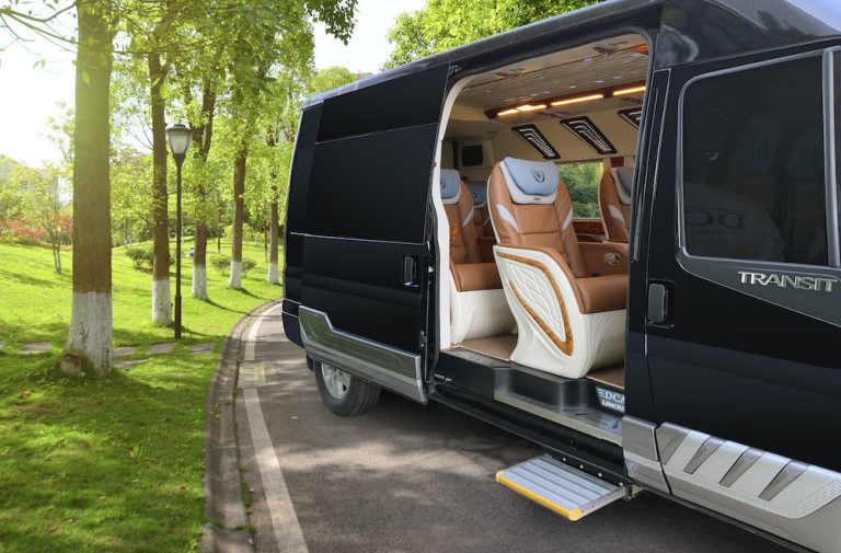Giới Thiệu Ford Transit Limousine Dcar Hạng thương Gia 2023