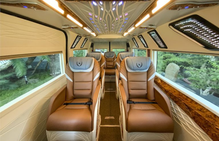 Giới Thiệu Ford Transit Limousine Dcar Hạng thương Gia 2023