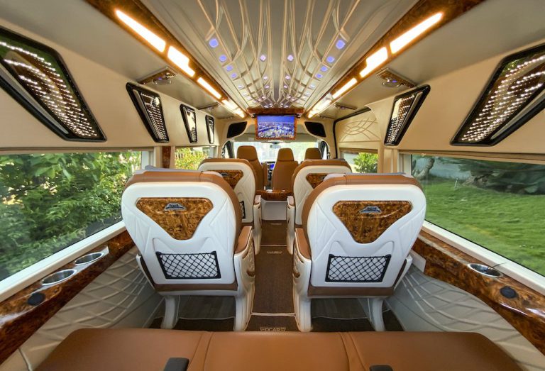 Giới Thiệu Ford Transit Limousine Dcar Hạng thương Gia 2023