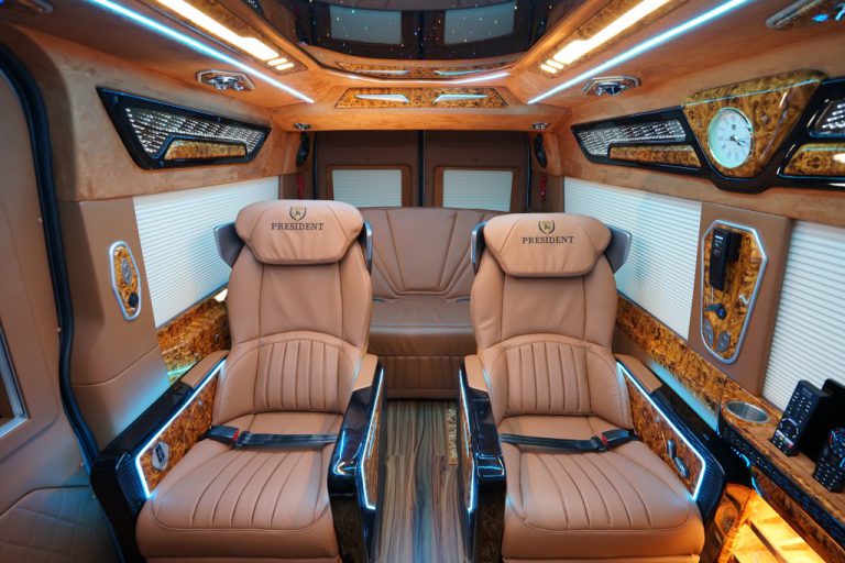 Giới Thiệu Xe Ford Transit Dcar President 2022
