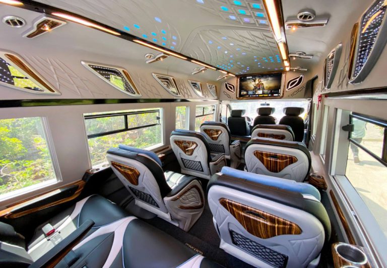 Phiên Bản Xe Gaz Limousine 11 và 12 Chổ