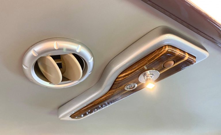 Phiên Bản Xe Gaz Limousine 11 và 12 Chổ