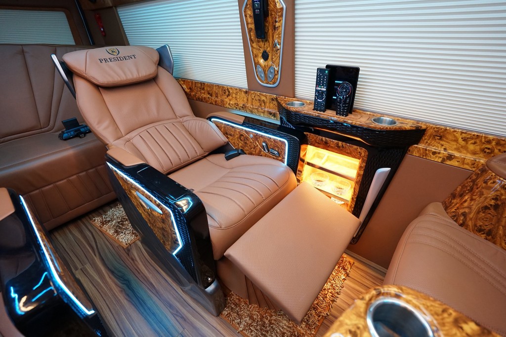 ford transit limousine  5