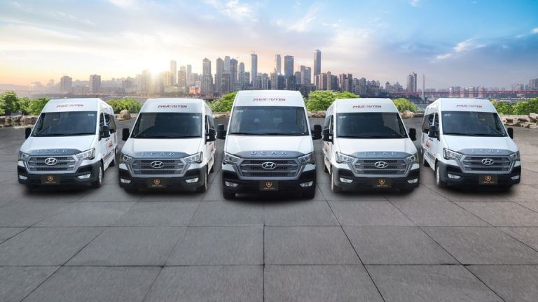 Xe Hyundai Solati Limousine 12 Chổ