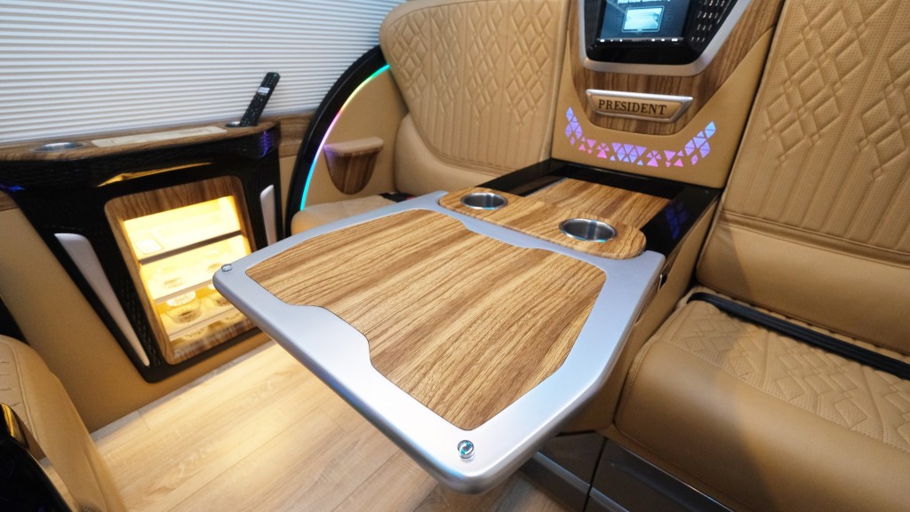 ford transit limousine 2023